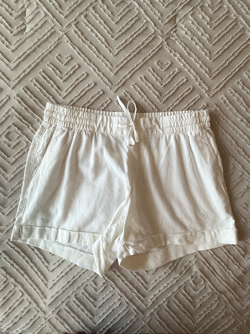 Old Navy White Linen Blend Drawstring Shorts | M